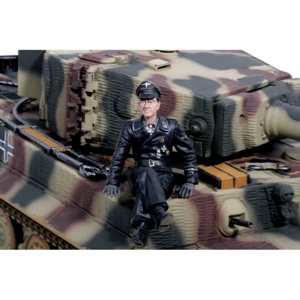 Militärfiguren 1:16 "Michael Wittmann Hauptsturmführer sitzend"